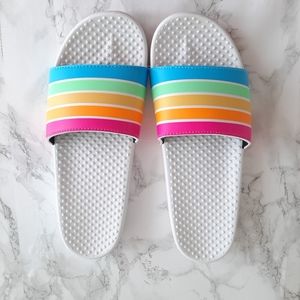 Pink Vs Raimbow SLIDES 9/10